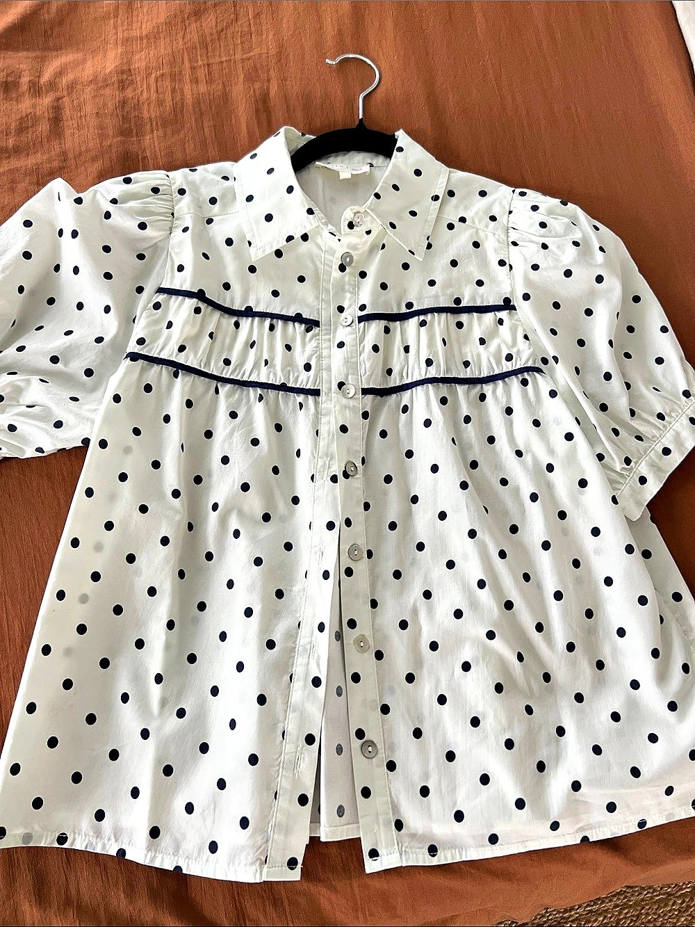 entro Polka Dot Blouse in White & Blue Small Like New - no tags. Never worn.